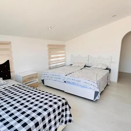 Super 4 Bedroom With Poolvilla * Belek